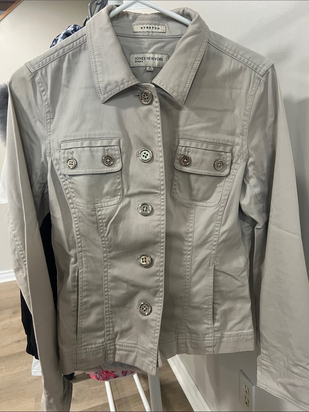 Jones New York Light Gray Button-Up Jean Jacket Size Small